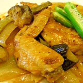 漬け込みが決め手！手羽先と夏野菜のカレー煮